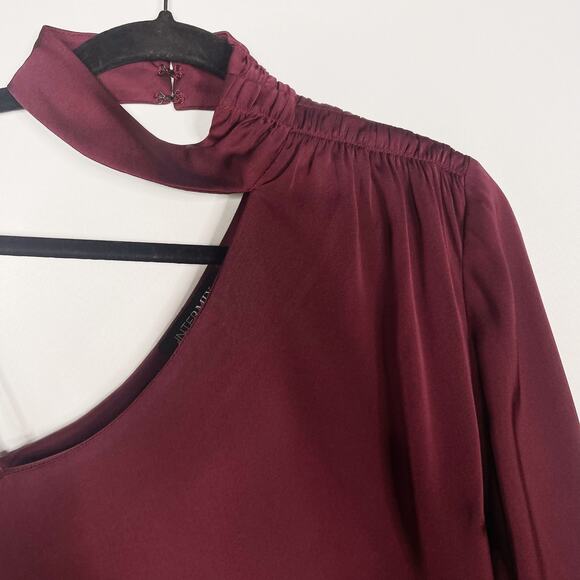 Intermix Size 2 Burgundy Red Silk Off The Shoulder Long Sleeve Blouse Mock Neck - Picture 5 of 13